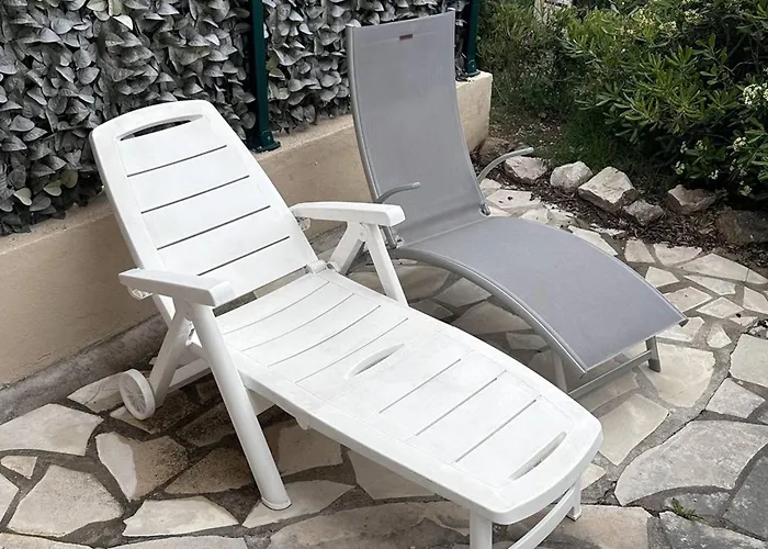 Appartement Avec Jardinet, Terrasse, Piscine Et Parking Aux Issambres - Fr-1-768-9